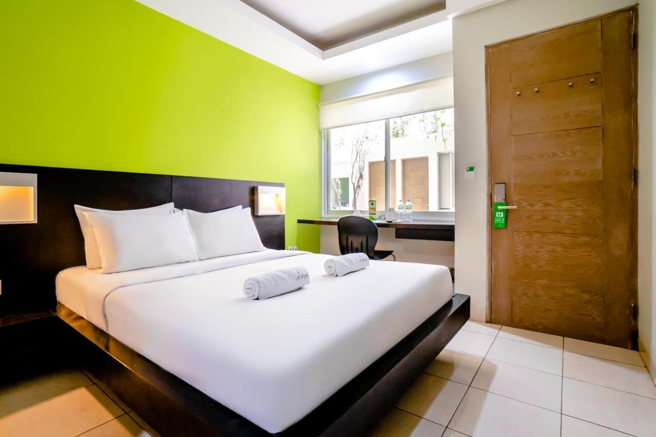 Legreen Suite Pejompongan Jakarta Exteriör bild