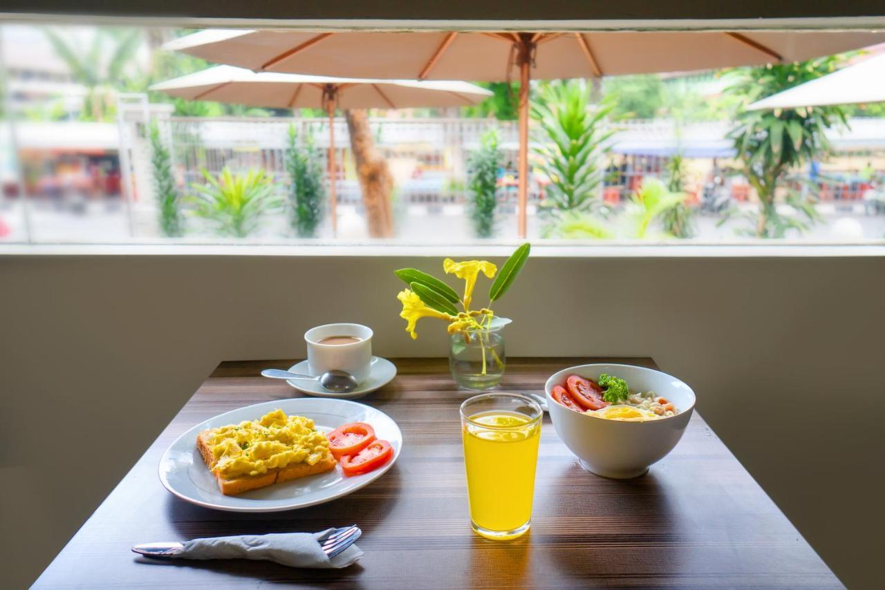 Legreen Suite Pejompongan Jakarta Exteriör bild